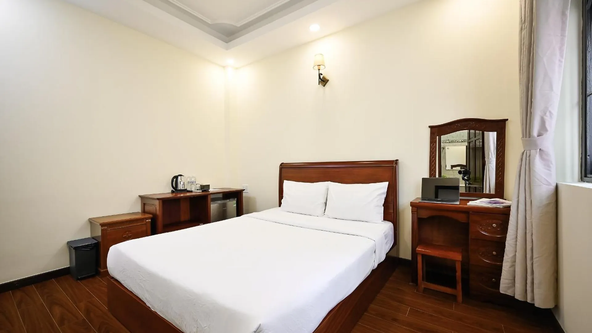 Red Sun Airport Saigon Hotel Ho Chi Minh City 3*,